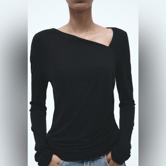 Zara Black CONTRAST PRINT T-SHIRT Size Large - Picture 1 of 12